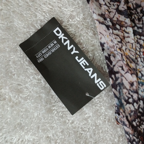 DKNY Top - Picture 7 of 8